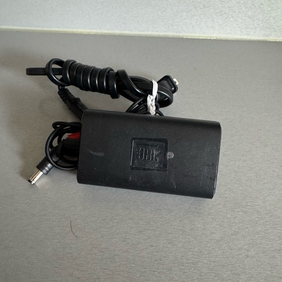 Genuine JBL Xtreme 2 - Power AC Adapter - OEM 19V 3A  ADS-60JIA-19-2 19057E - Picture 1 of 4